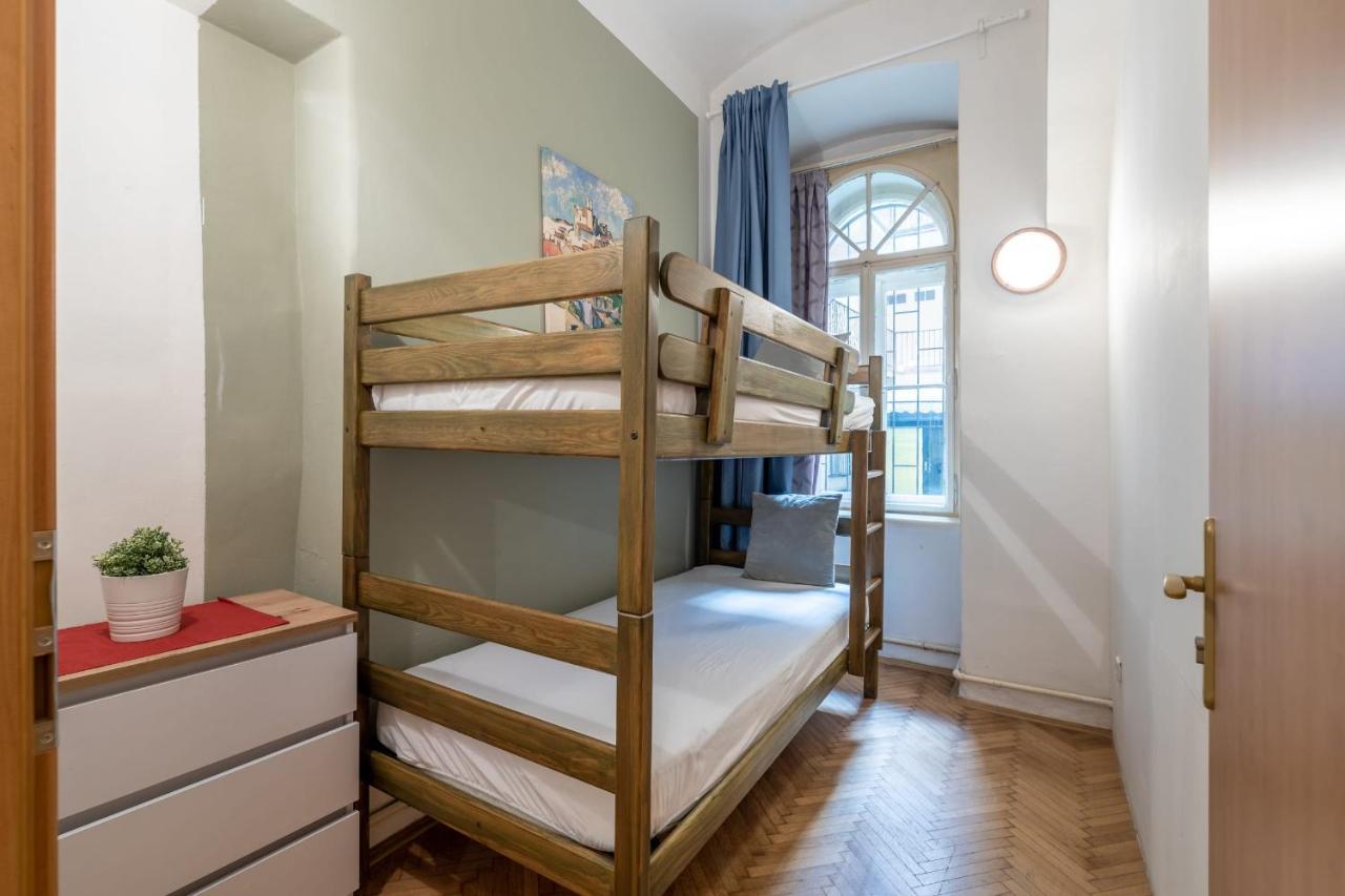 Spacious 3 Bedroom Apartment In The Heart Of Praag Buitenkant foto