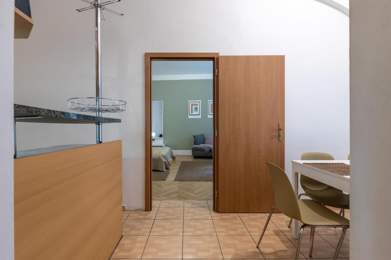 Spacious 3 Bedroom Apartment In The Heart Of Praag Buitenkant foto