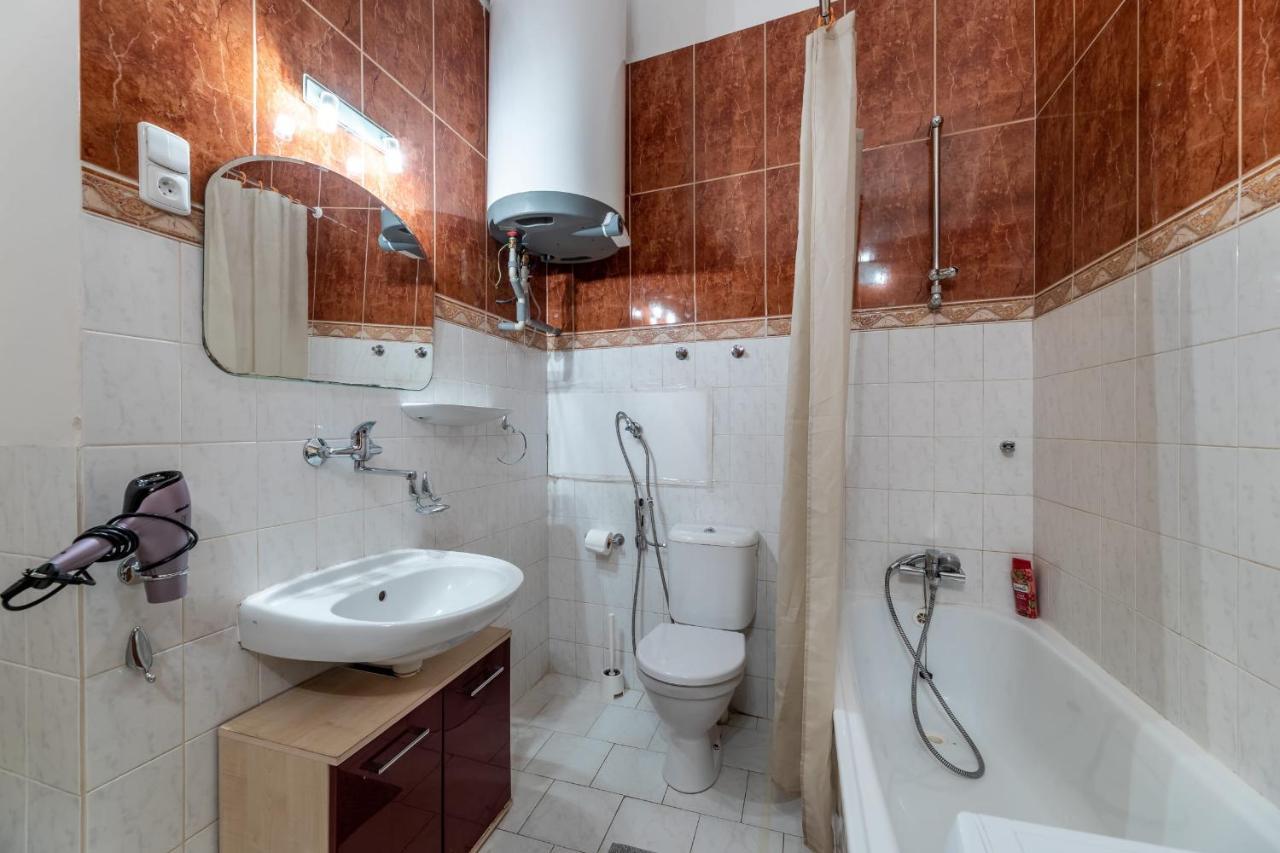 Spacious 3 Bedroom Apartment In The Heart Of Praag Buitenkant foto