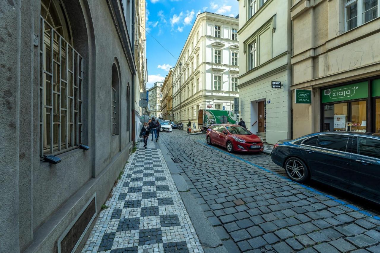 Spacious 3 Bedroom Apartment In The Heart Of Praag Buitenkant foto